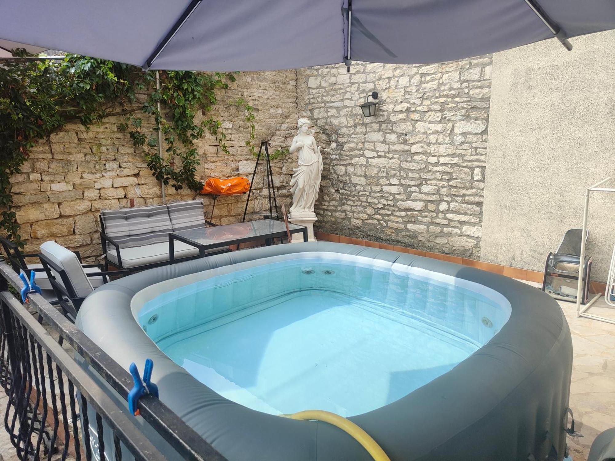 La Taniere Des Tanneries Bed & Breakfast Tonnerre Exterior photo